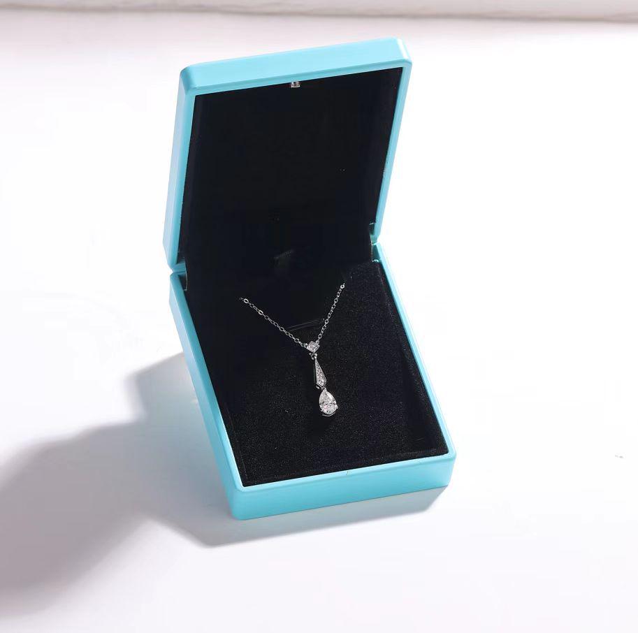 Gift Box: Light-Up Pendant, Ring, and Earring Jewelry Box for Couples and Elders