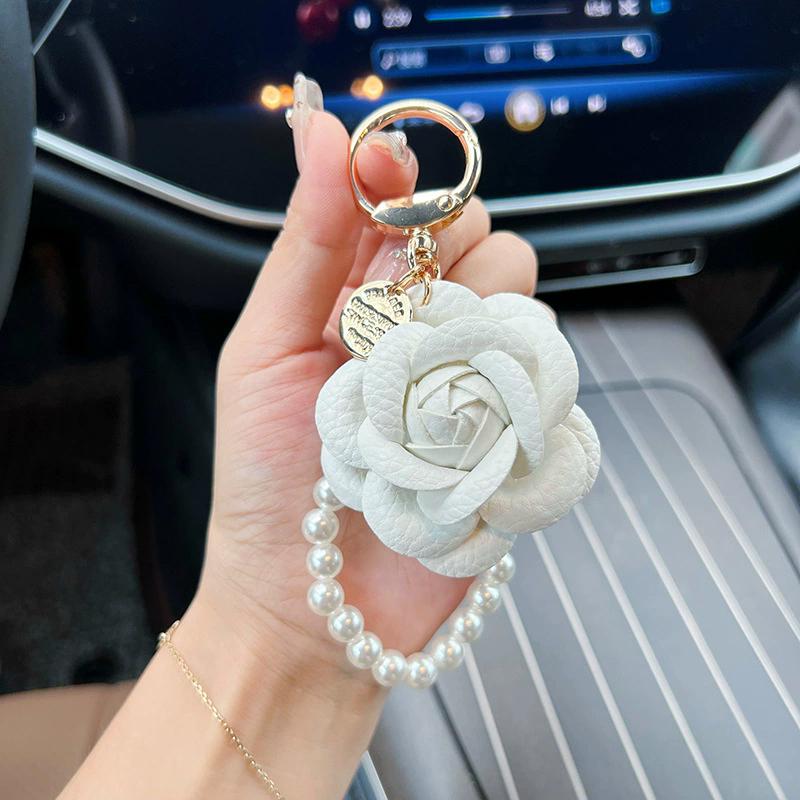 Bag Charm Creative Camellia Rose Pearl Chain Car Elegant Flower Decorative Accessory Bag Hanger Pendant Small Gift