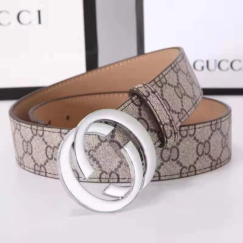 Herrenledergürtel mit neuem Doppel-G-Stoffmuster, glattes Schnallen-Design, Business-Mode-Trend, schlichter Stil für junge Männer.