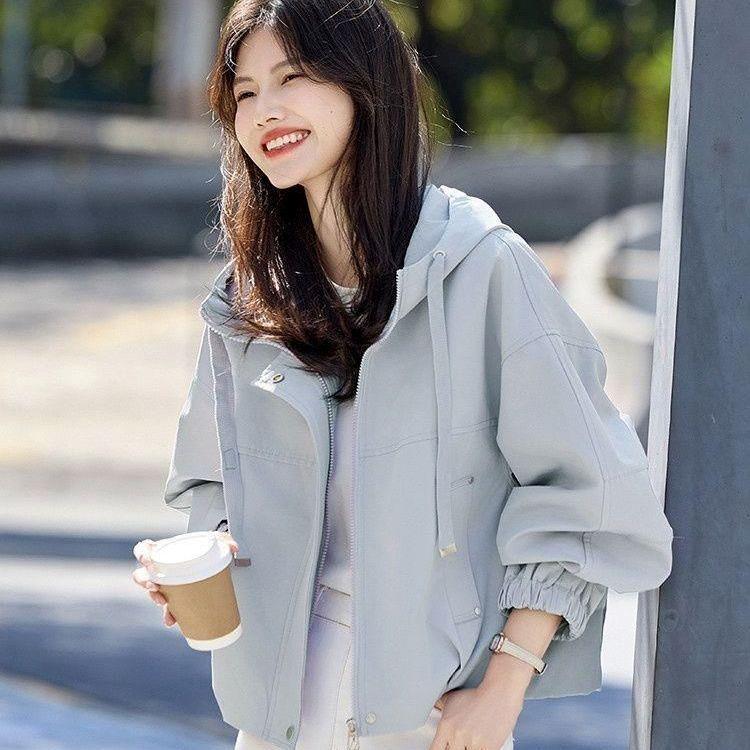 Versatile Hooded Windbreaker Jacket for Short Adults - Spring/Autumn, Casual & Lightweight