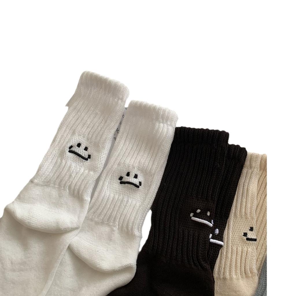 Trendy Socks Embroidered Smiley Socks Mid-Tube Socks Stockings Socks Absorb Sweat And Breathe, Non-Polishing Feet Couple Socks Cotton Socks