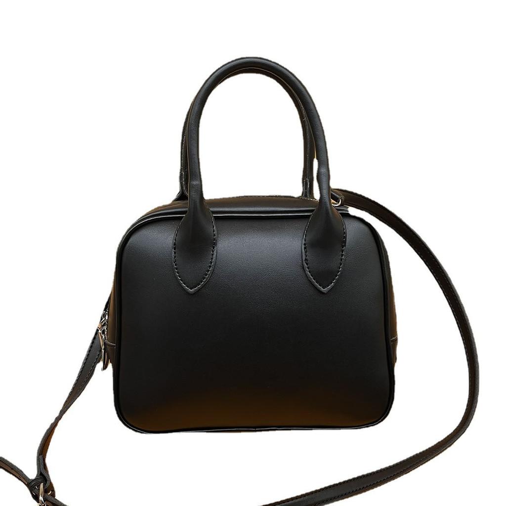 Classic Shoulder Bags for Women New Designer Brand Office Lady PU Underarm Bag Fashion Solid Popular Tote Bag