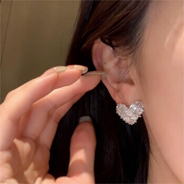 18 Karat Vergoldete Herz Zirkon Koreanischer Stil Ohrstecker - Einfaches und Luxuriöses Vielseitiges Design