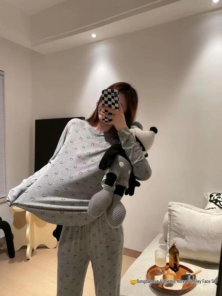 Korean Smiley Face Long-Sleeve Pajama Set: Minimalist Women's Spring & Autumn Two-Piece Homewear
