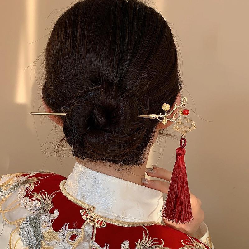 New Chinese Style Step Shake Pearl Tassel Women'S Qipao Headwear High Fashion Pan Hair Hairpin Xiuhe Hairpin