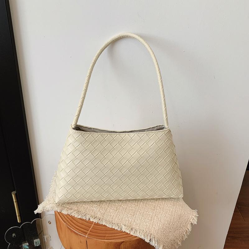 Fashionable and Simple Design, Stylish and Casual Single Shoulder Crossbody Bag, Handbag in Small Square Shape