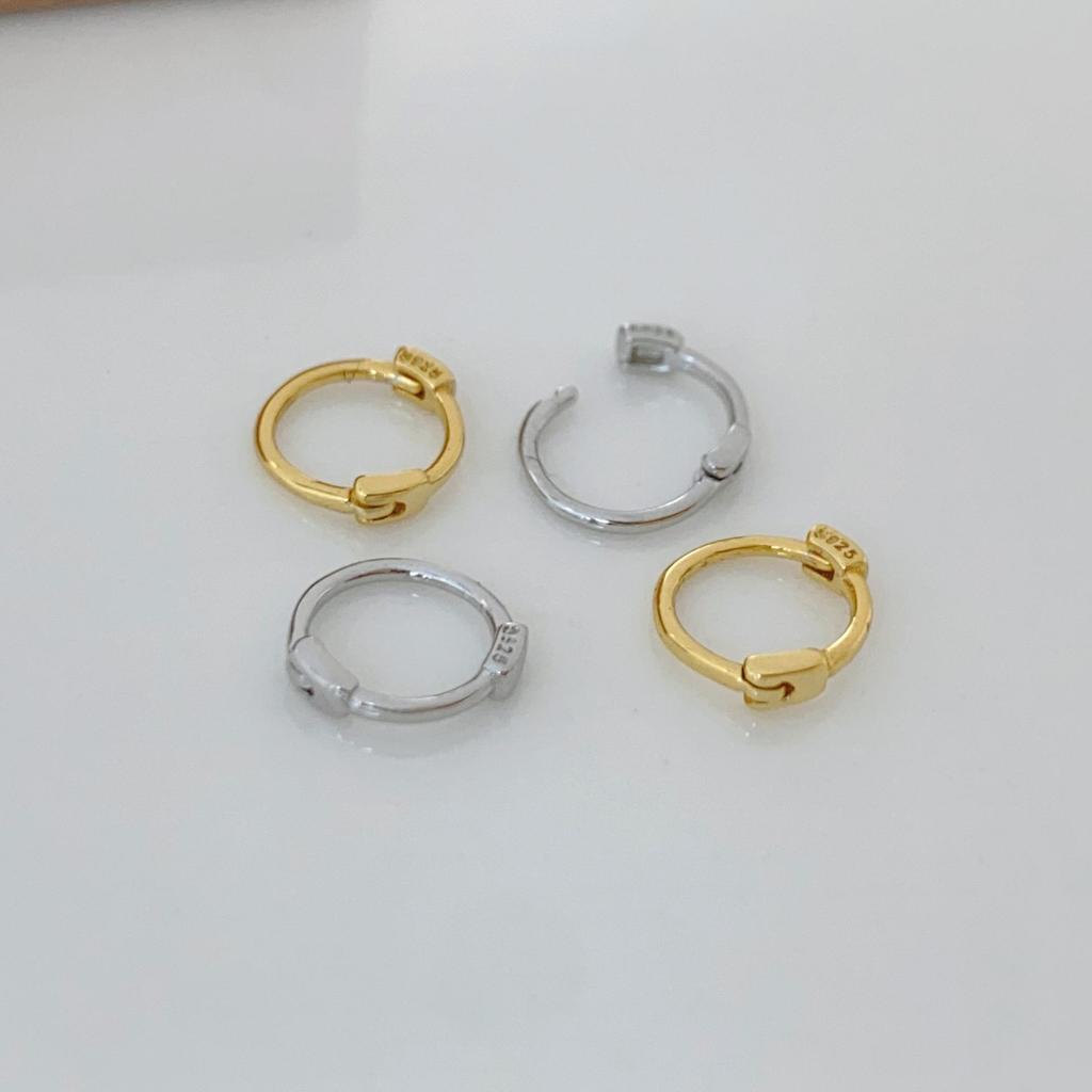 Korean S925 Sterling Silver Simple Hoop Ear Studs - Smooth K Gold-Plated Cartilage Rings