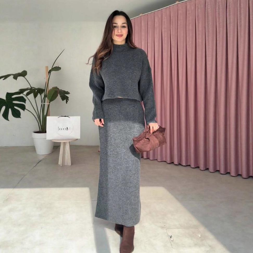 2025 Autumn Women's Slim Fit Knit Hoodie Round Neck Sweater Skirt
