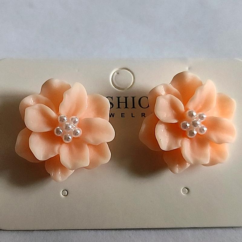 Double Layer Petal Imitation Pearl Flower Stud Earrings for Women Wedding Party White Pink Yellow Acrylic Ear Jewelry