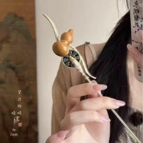 Small Chinese Style Gourd Hairpin: Ancient Design with Tassel, Copper Coin, and Bell