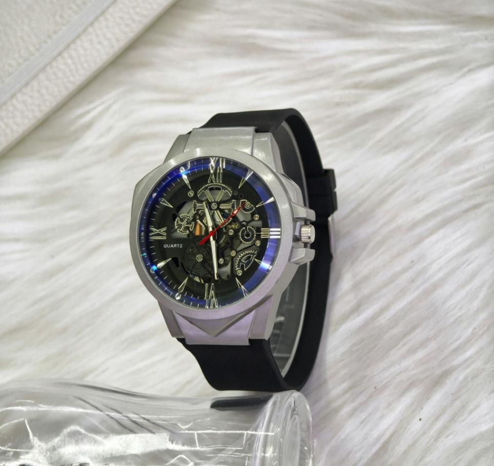 New Fashion Luxury Man Top Hollow Silicone Watch Men Business Quartz Watches For Gift Students Sports Wrist Watches Reloj Hombre