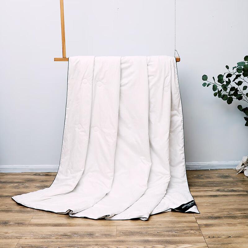 

KINTHERI Elegant Tussah Silk Duvet