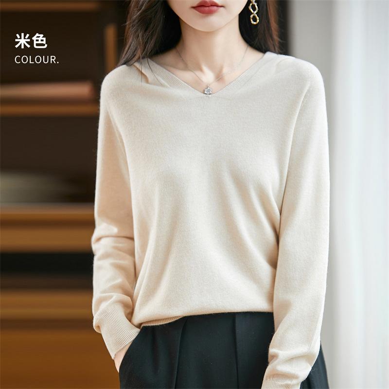 V-neck Hooded Knitted Sweater for Autumn and Winter Warm Hoodie Sweater for Women