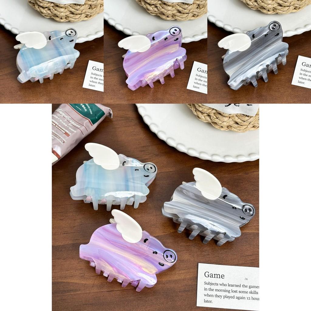 Cute Animal-themed Hair Clip Featuring A Stylish Flying Pig Design In Multiple Colors