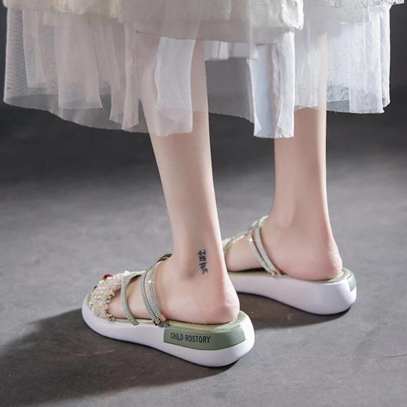 Fashion Flat Rubber Rhinestones 2025 Trending Luxury Wholesale Sandals for Women Comfort Vintage The Best Chic and Elegant Woman Shoes