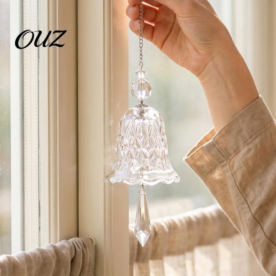 Holiday Window Hanging Bells Faux Crystal Bell Suncatcher, Glass Prism Wind Chime Ornament, Clear Rainbow Chimes Christmas Tree Maker for Indoor