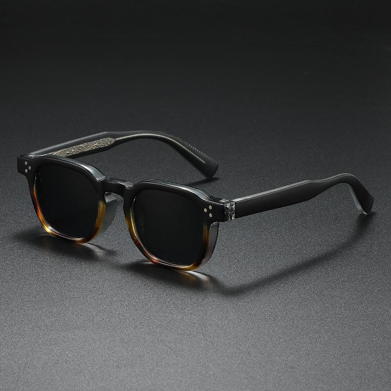 Non-polarized Retro Punk Men Sunglasses Small Frame Square Personalized Design Sun Glasses Women Travel Party Business Festival Gift