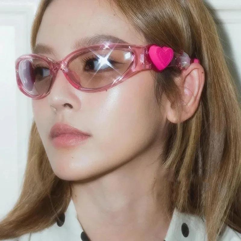 Retro  Style Oval Sunglasses Women Fashion Heart Frame Sports Goggles Popular Cat Eye Party Sun Glasses Ladies