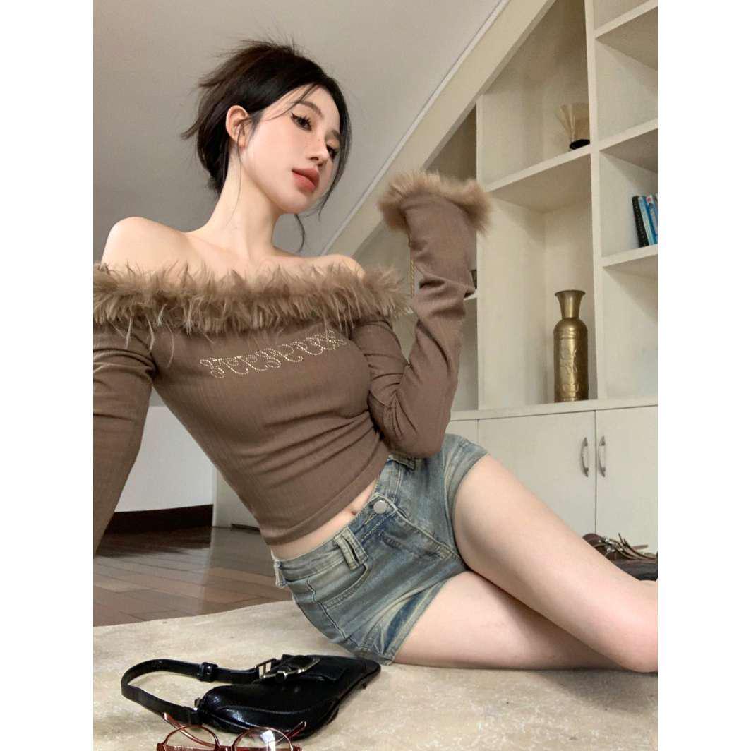 

Чистый и Сексуальный Кроп-Топ с Открытыми Плечами и Вышивкой, Длинный Рукав 2025 S (recommended 40-45 kg)