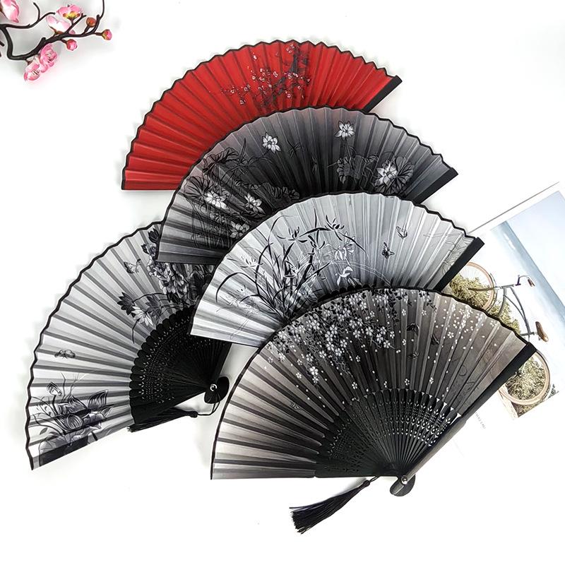 Retro-Tanzfächer im japanischen Stil für den Sommer - Klassischer antiker Stil