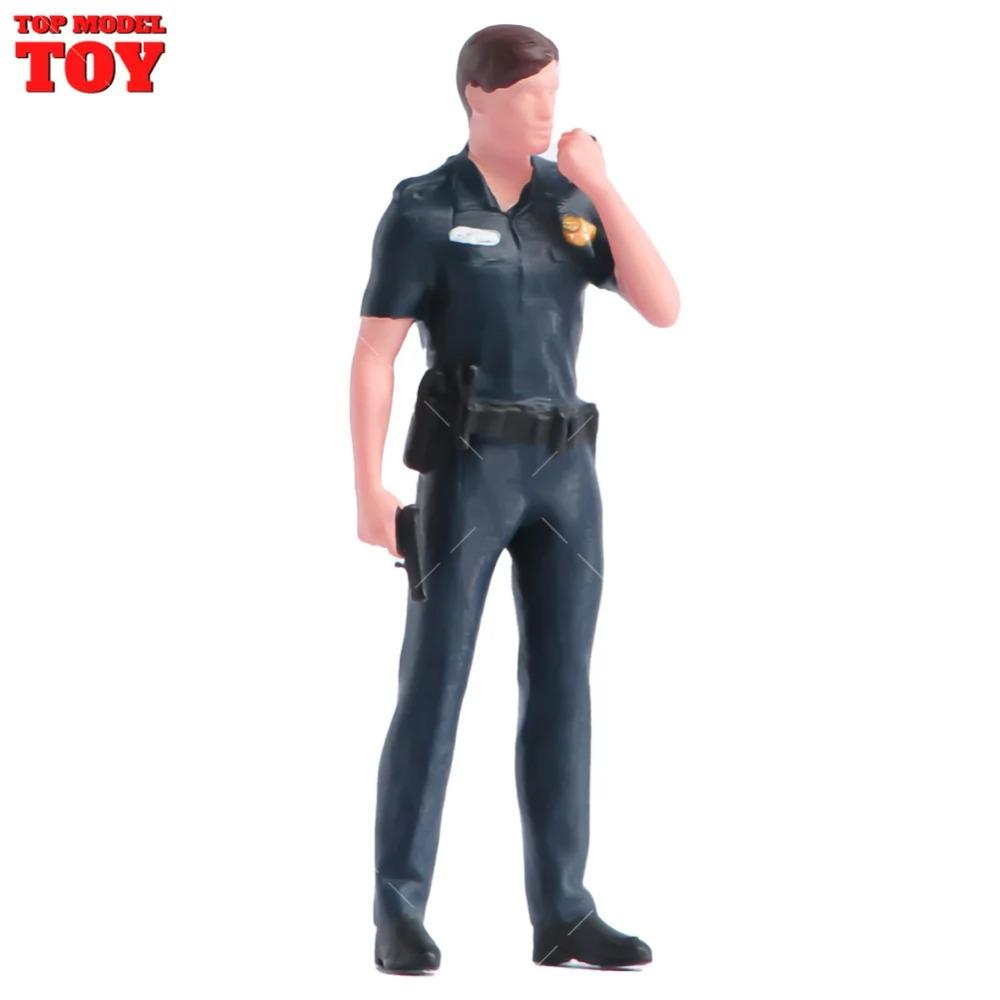 Painted Miniatures 1/64 Scale Beauty Handsome Boy Policeman Girls Male Female Scene Figure Model For Car Vehicles Decorate