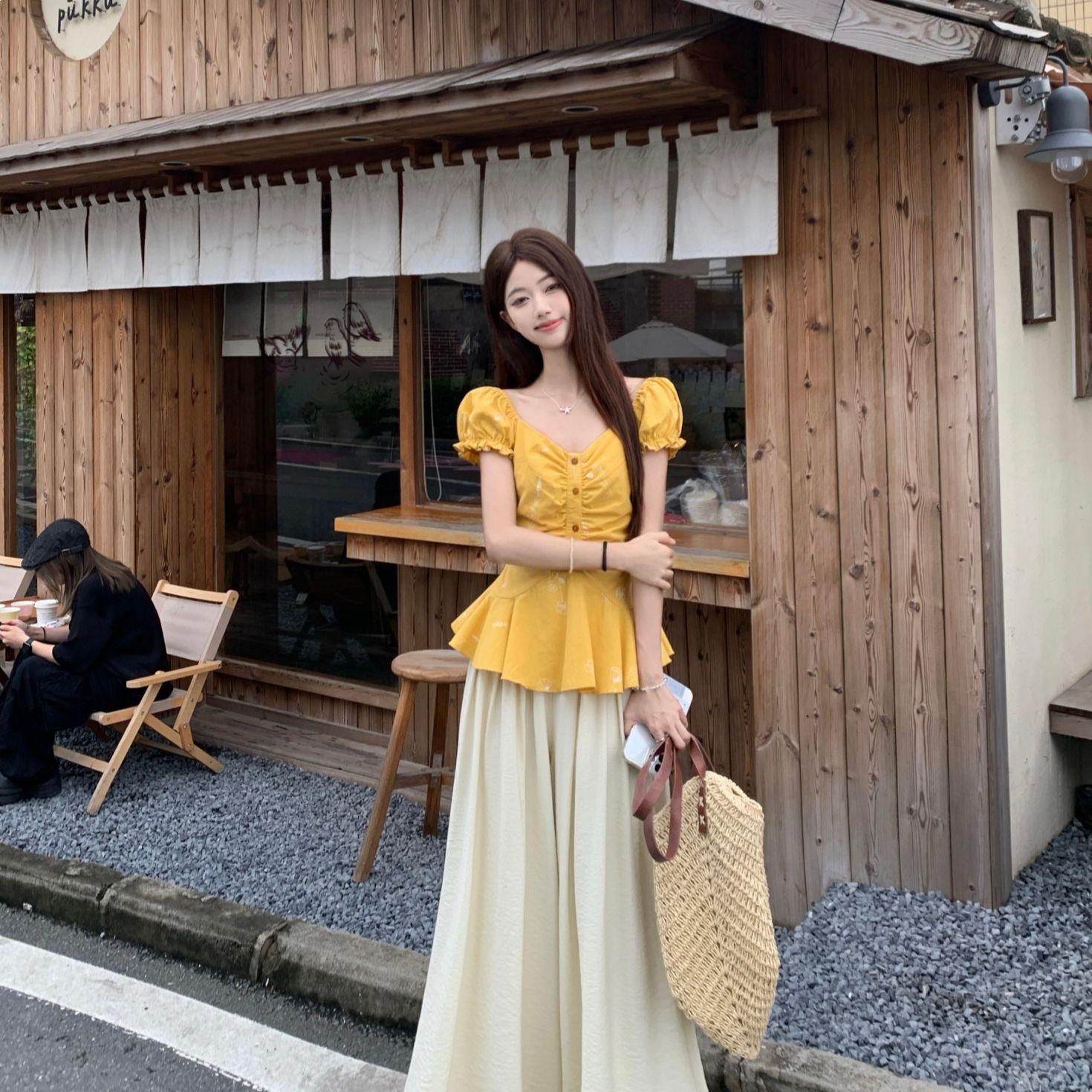 Chic French Puff Sleeve Shirt for Women - Summer 2026 Waist-Cinching Pleated Top L 106-115 lbs