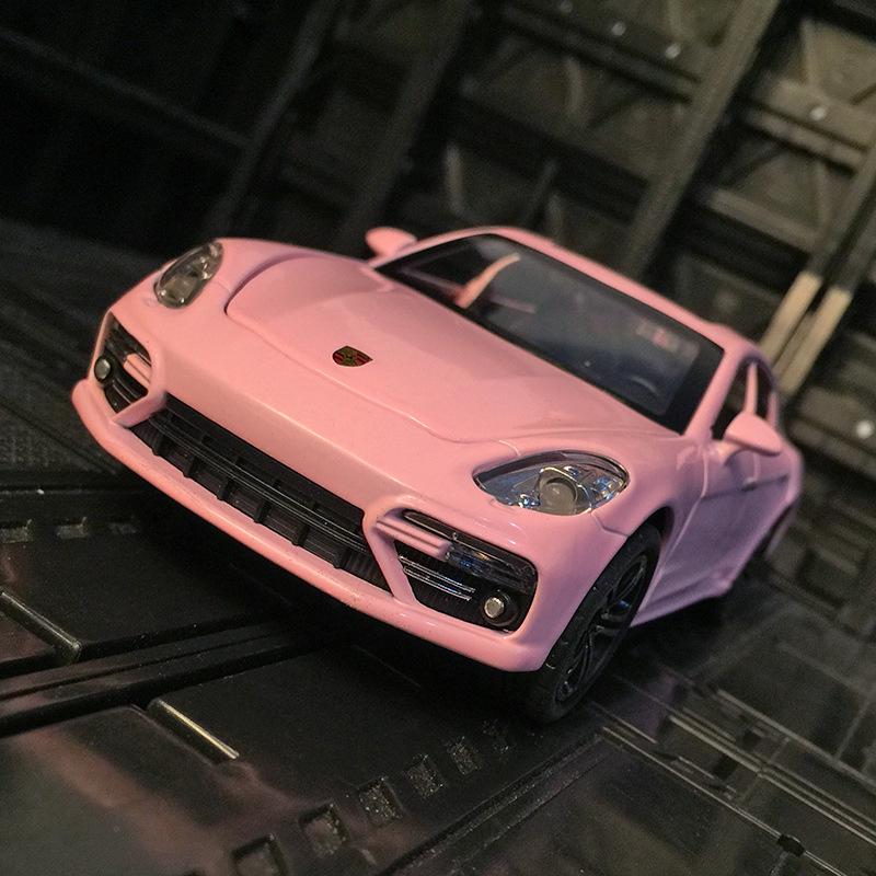 

Zhi CZ32083 Pull-Back Porsche Panamera Model Toy Car with 6 Opening Doors розовый