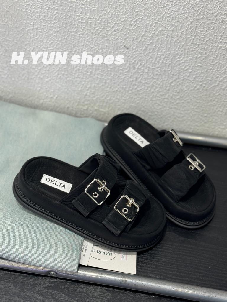 Leather Thick-soled One-word Slippers Women's 2025 Summer New Pleated Versatile Comfortable Soft-soled Beach Shoes Cool Slippers