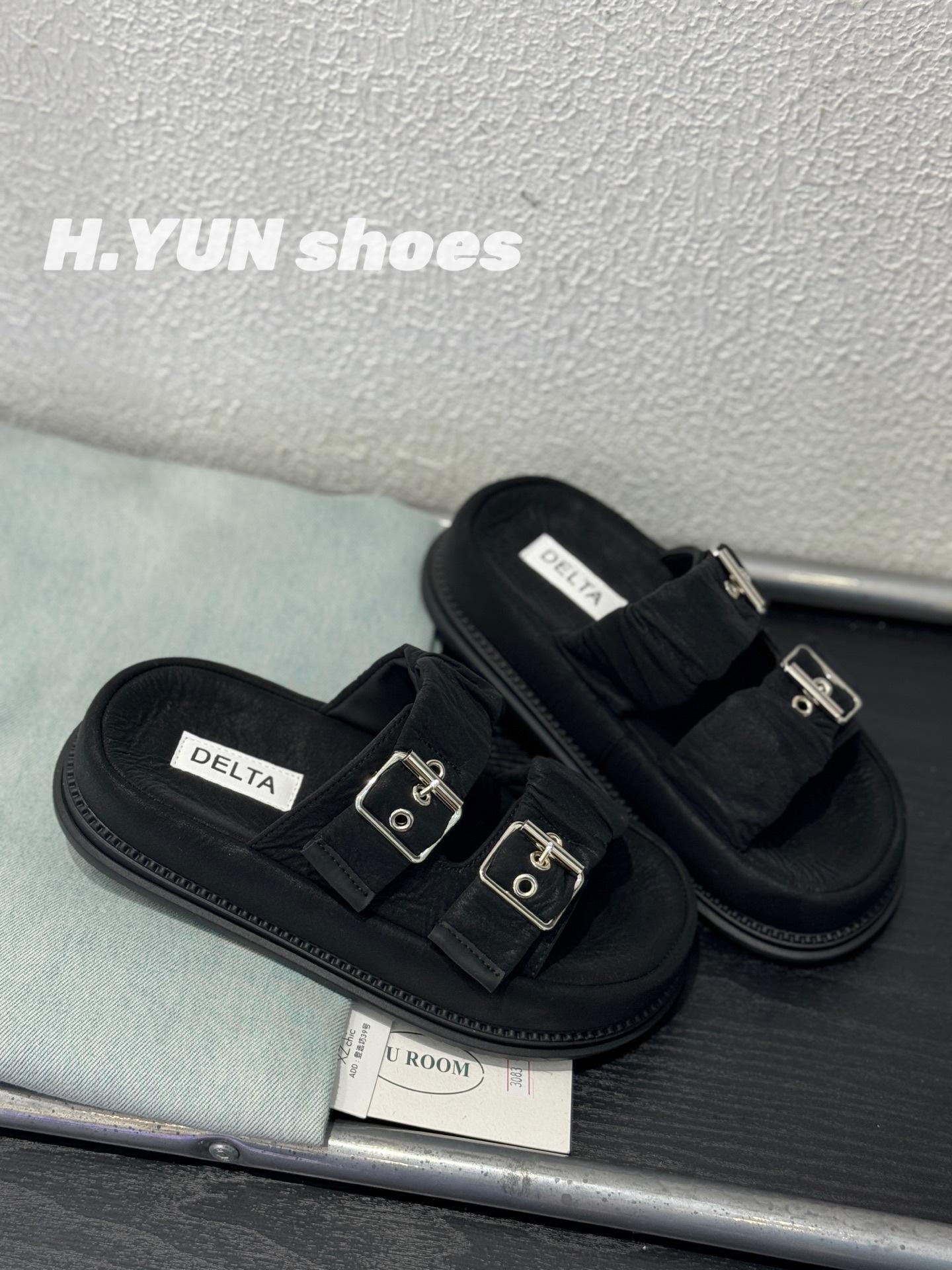 

Leather thick-soled one-word slippers women s 2025 summer new pleated versatile comfortable soft-soled beach shoes cool slippers 40 чёрный