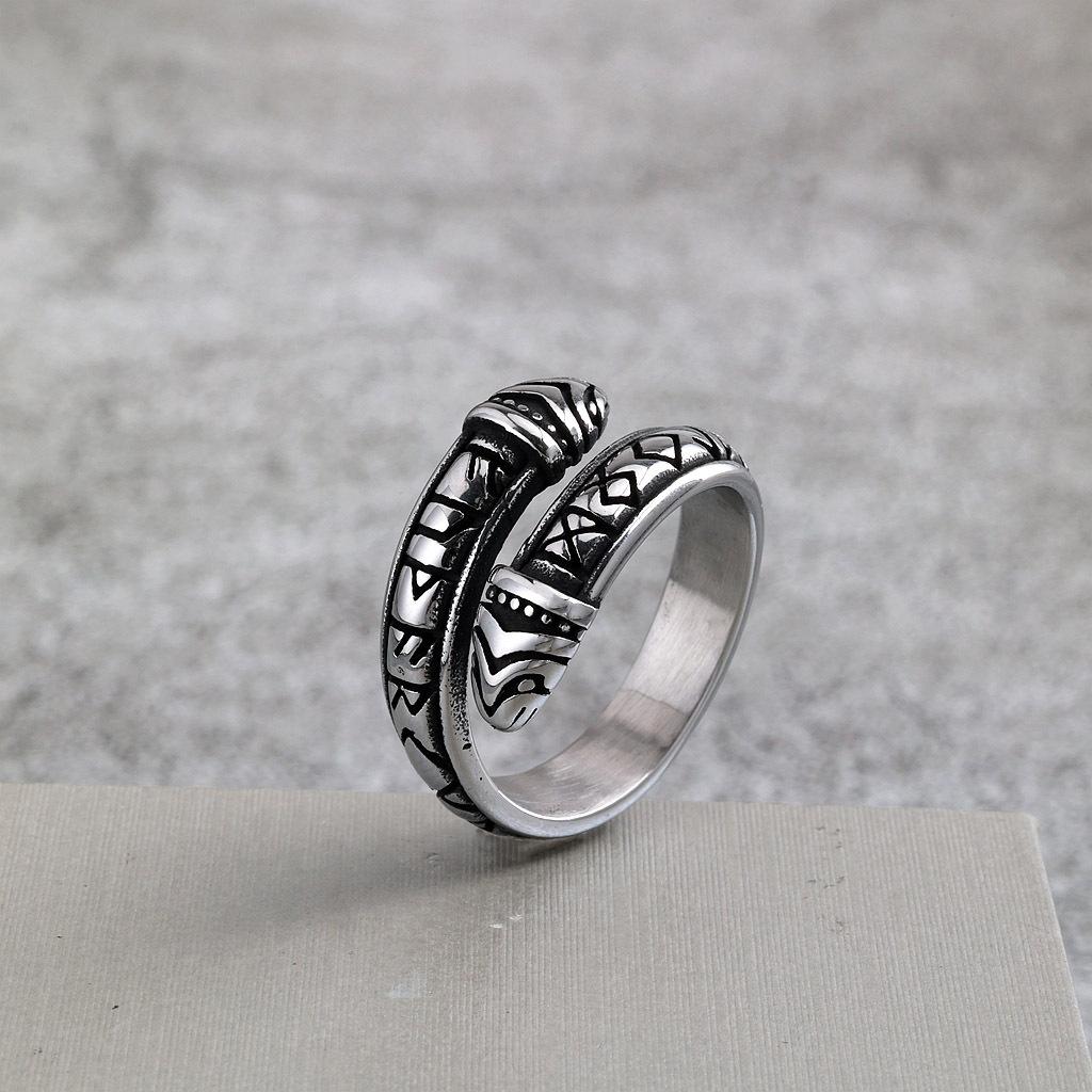 European and American Retro Stainless Steel Men and Women Suitable Ring Viking Character Snake Ring
