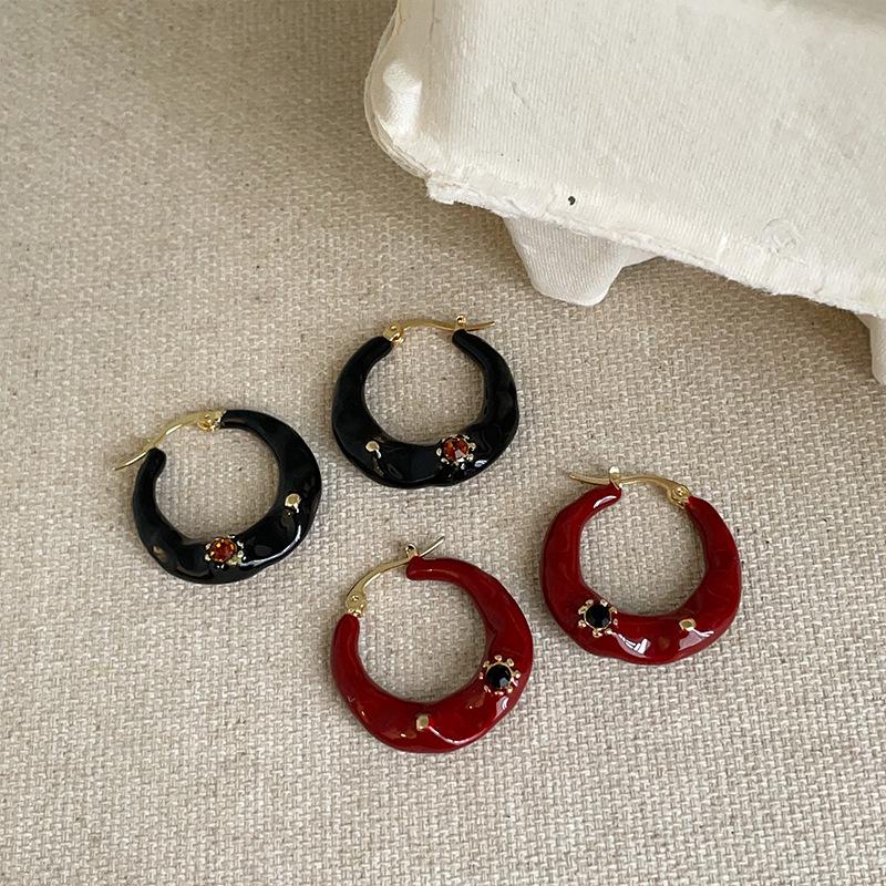 Hong Kong Retro Sunflower Earrings: Light Luxury Irregular Circle Enamel Drip Design for Women