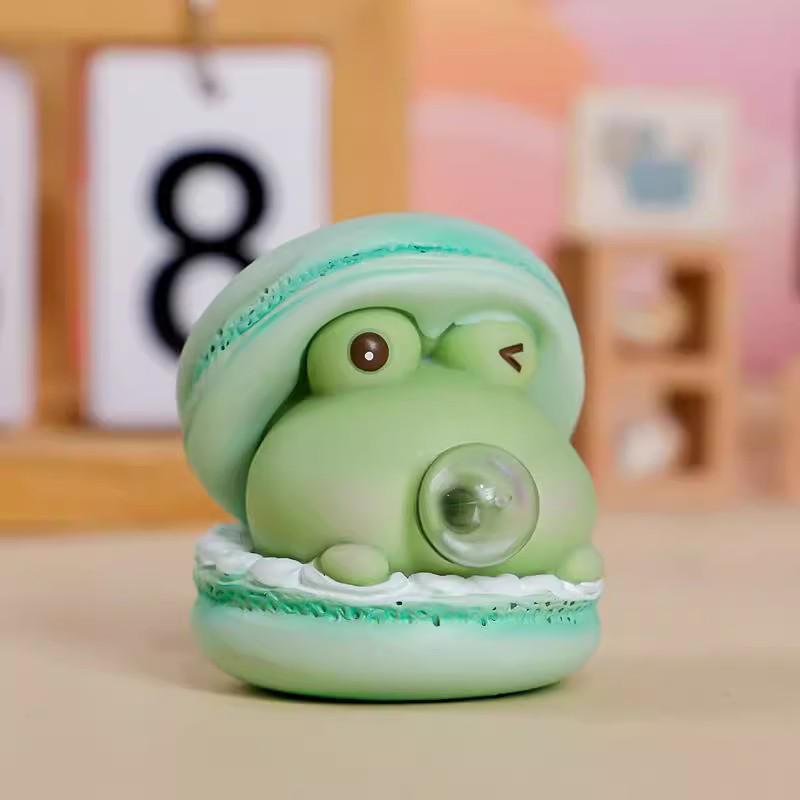 Macaron Squeeze Toy - Cute Cartoon Desktop Ornament & Bubble Gift for Children 