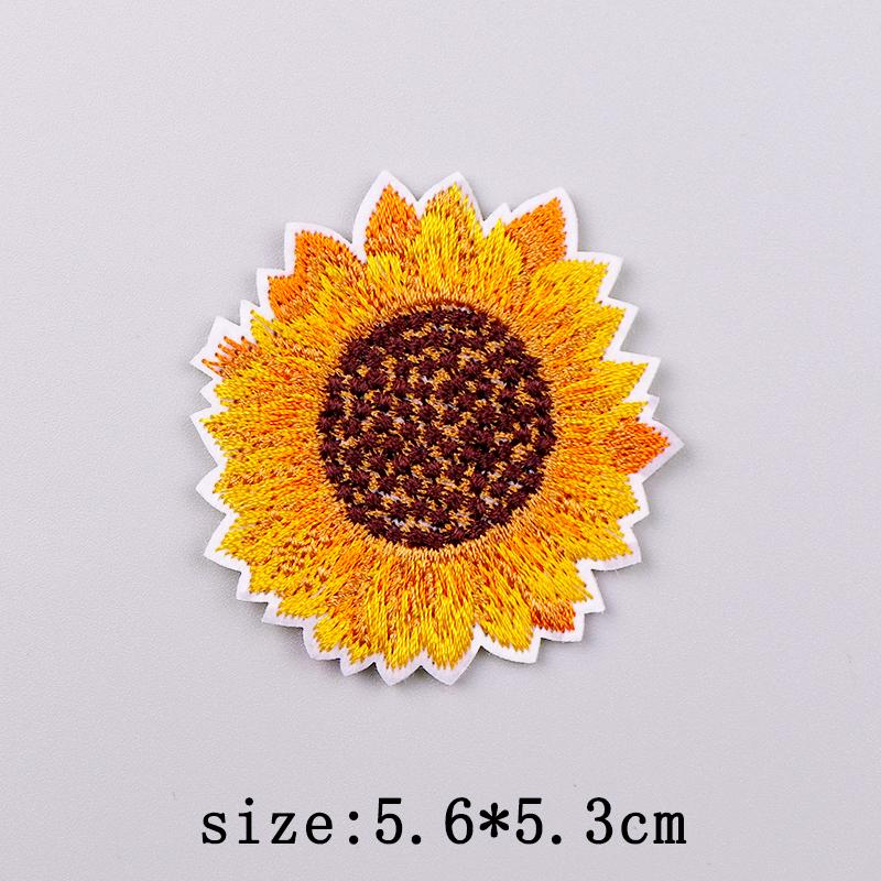 Sunflower Embroidery Patches For Clothing Thermoadhesive Patches For Clothes Cartoon Flower Sewing Fusible Patch Stickers Badges