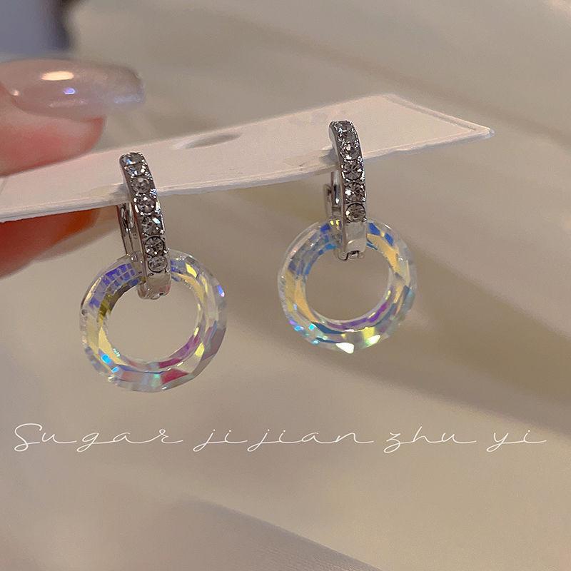 

Шикарные серьги-кольца с кристаллами и цирконами Fantasy: Стильный, универсальный и изысканный дизайн