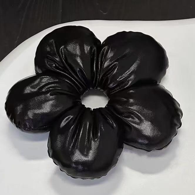 Women's Scrunchies Flower Hair Ties Three Dimensional Bread Hair Ties Large Intestine Fashion Hair Accessories Headwear