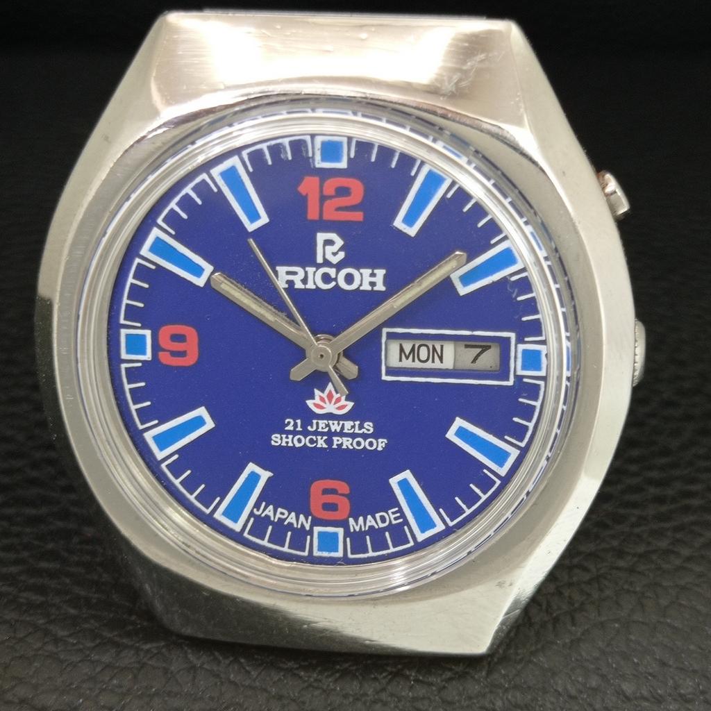 VINTAGE RICOH R31 AUTOMATIC JAPAN MENS BLUE COLOR DIAL WATCH a707626-1