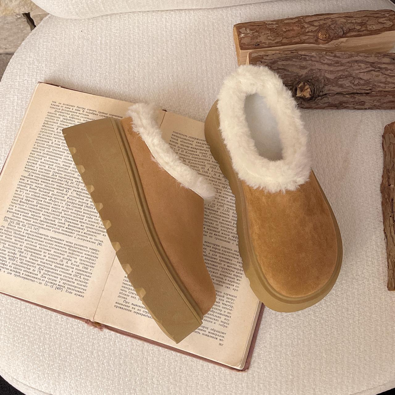 

Зимние ботинки на толстой подошве, увеличивающие рост, полушлепанцы с открытым носком, женская верхняя одежда, новинка 2025 года, Birkenstocks с плюшевыми хлопковыми носками 40 темно-коричневого