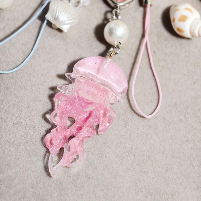Ocean Theme Elegant Jellyfish Pendant Keychain Durable Metal Bag Phone Charm for Women Daily Gift