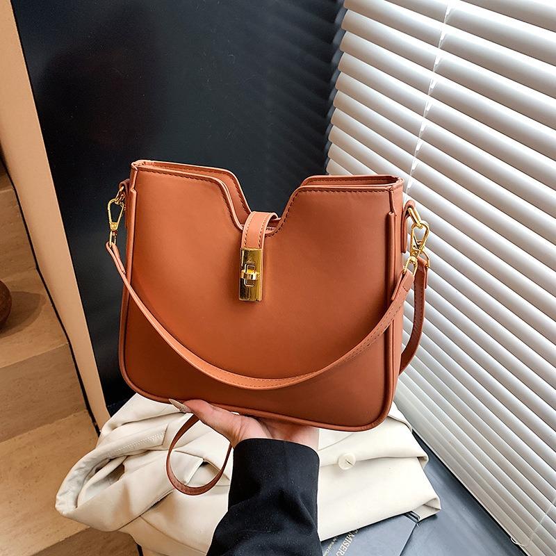 Premium bag women's new trendy fashion versatile shoulder bag commuter messenger bucket bag