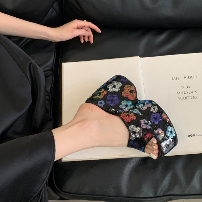 Modne Letnie Nowe Koturny Buty Ciasto Gąbkowe Błyszcząca Platforma Damskie Kapcie Retro Wsuwane 13CM Wysoki Obcas Sandały