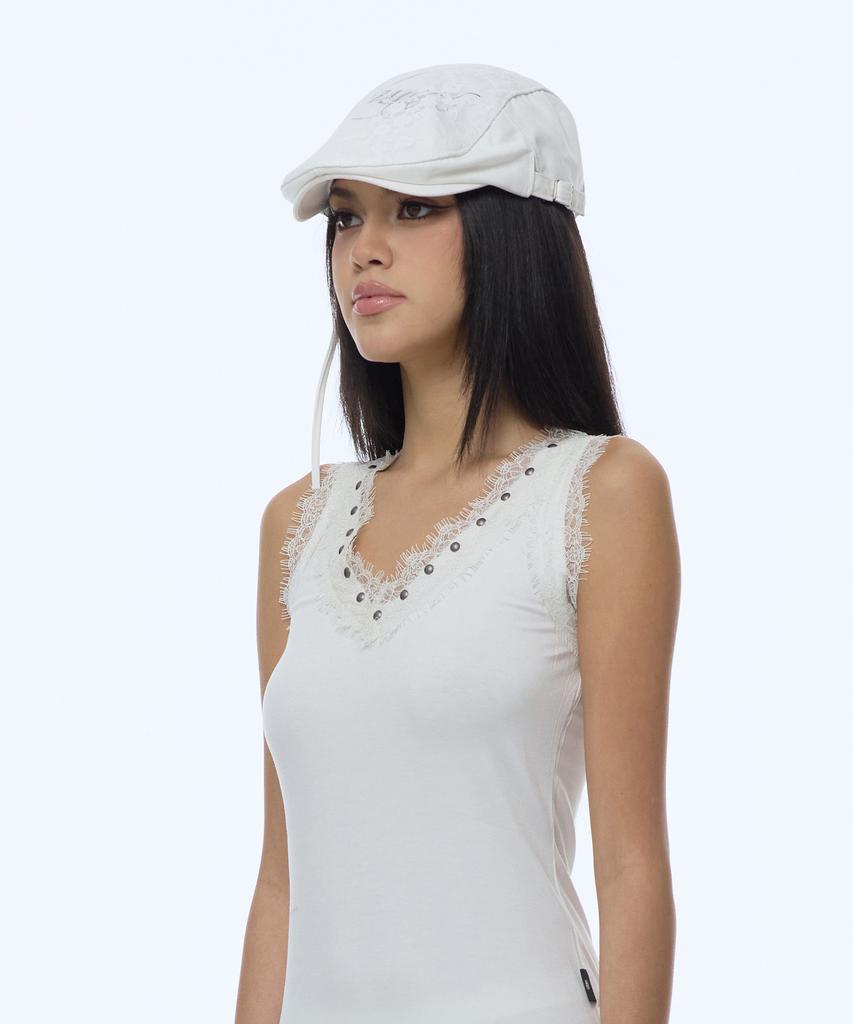 Gillaakaibeu Archive Logo Lace Hunting Cap_White