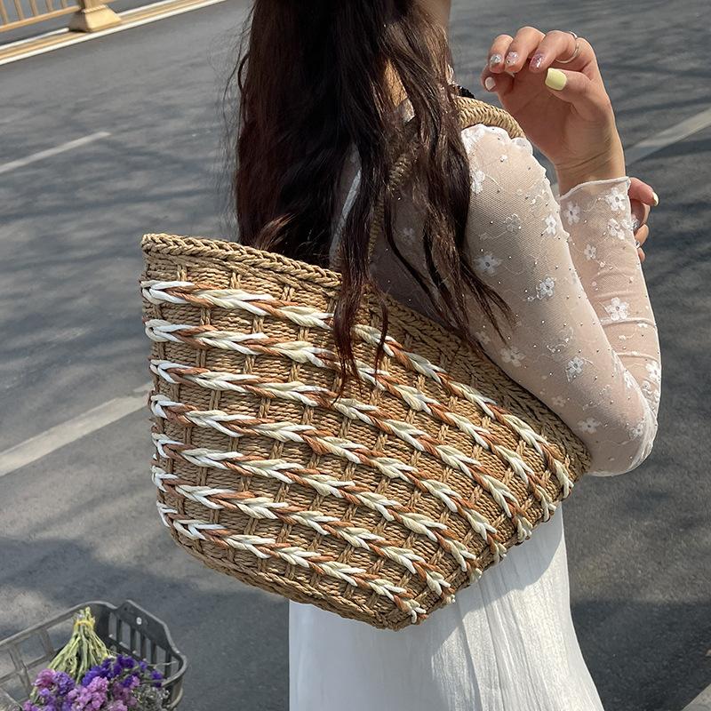 Summer popular portable large-capacity straw bag casual vacation style vegetable basket bag versatile woven armpit bag