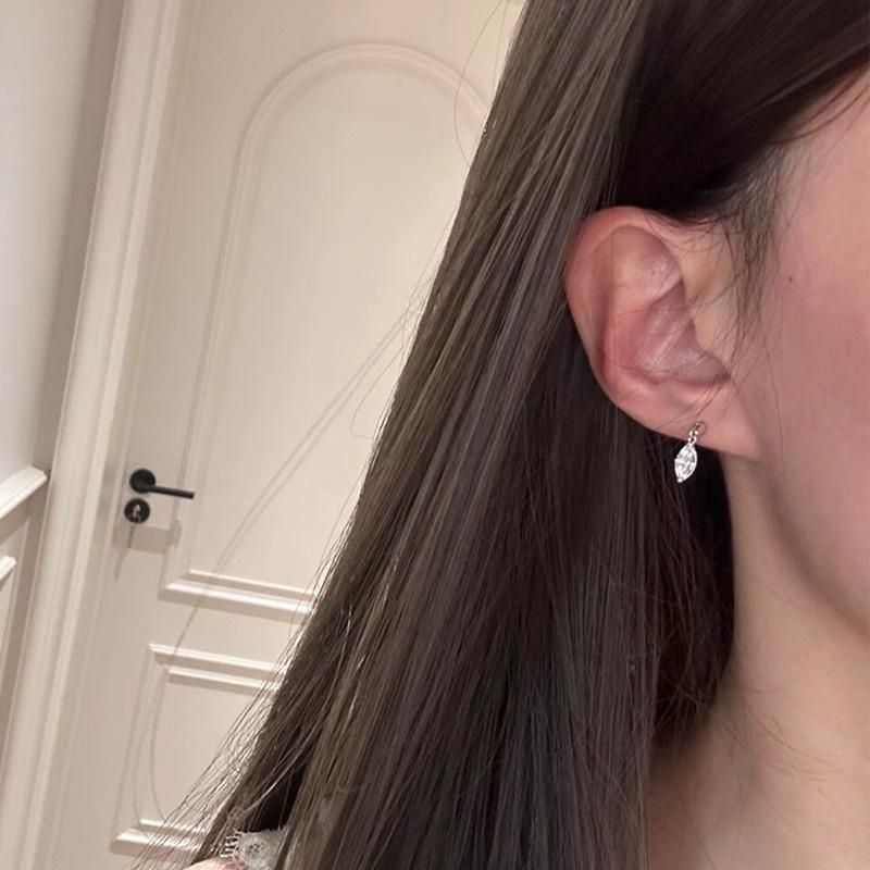 

Simple Horse-eye Zirconia Earrings Temperament Design Sense Senior Hundred Atmosphere Personality Earrings Female Dainty Earrings Daily Wear