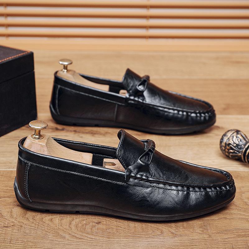 

Summer new men s loafers low-top foot-fitting lazy shoes men s leather shoes Doudou shoes men s driving shoes 39