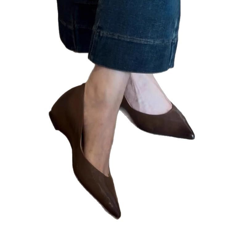 Soft leather version~ literary and artistic versatile inner height increase one pedal commuter shoes versatile retro outer wear pointed temperament