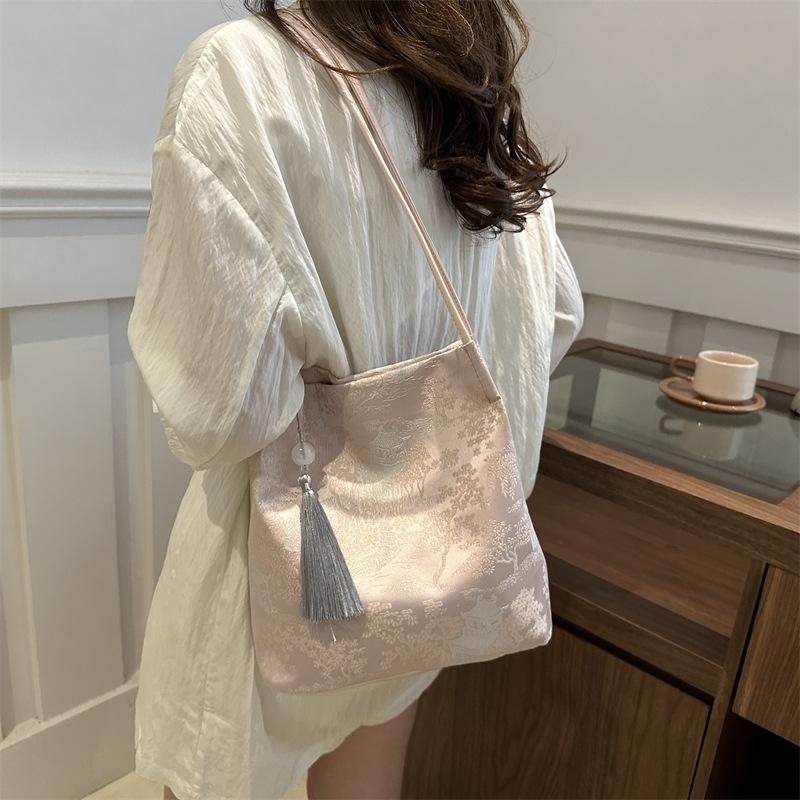 New Chinese Handbag New Beautiful Crossbody Bag for Women's Personalized Casual Ladies Hand-held Texture Bucket Bag