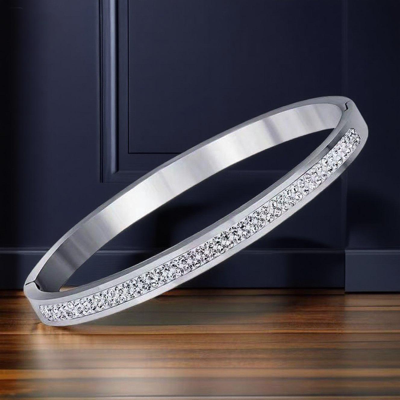High-End Colorfast Titanium Steel Bracelet for Girls - Elegant, Durable Stainless Steel Jewelry