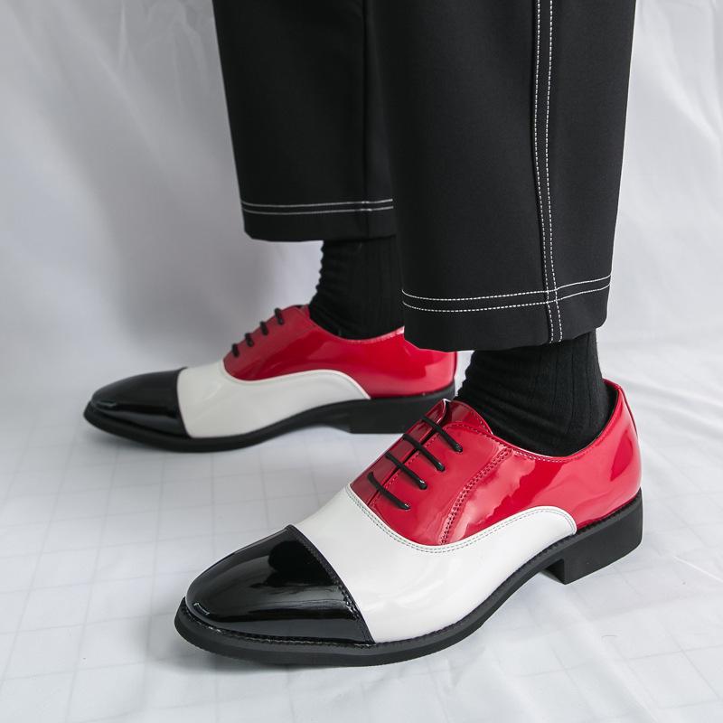 Herrskor i läder, formella, slip-on loafers, kontrasterande färger, stora storlekar, idealiska för vår och höst.