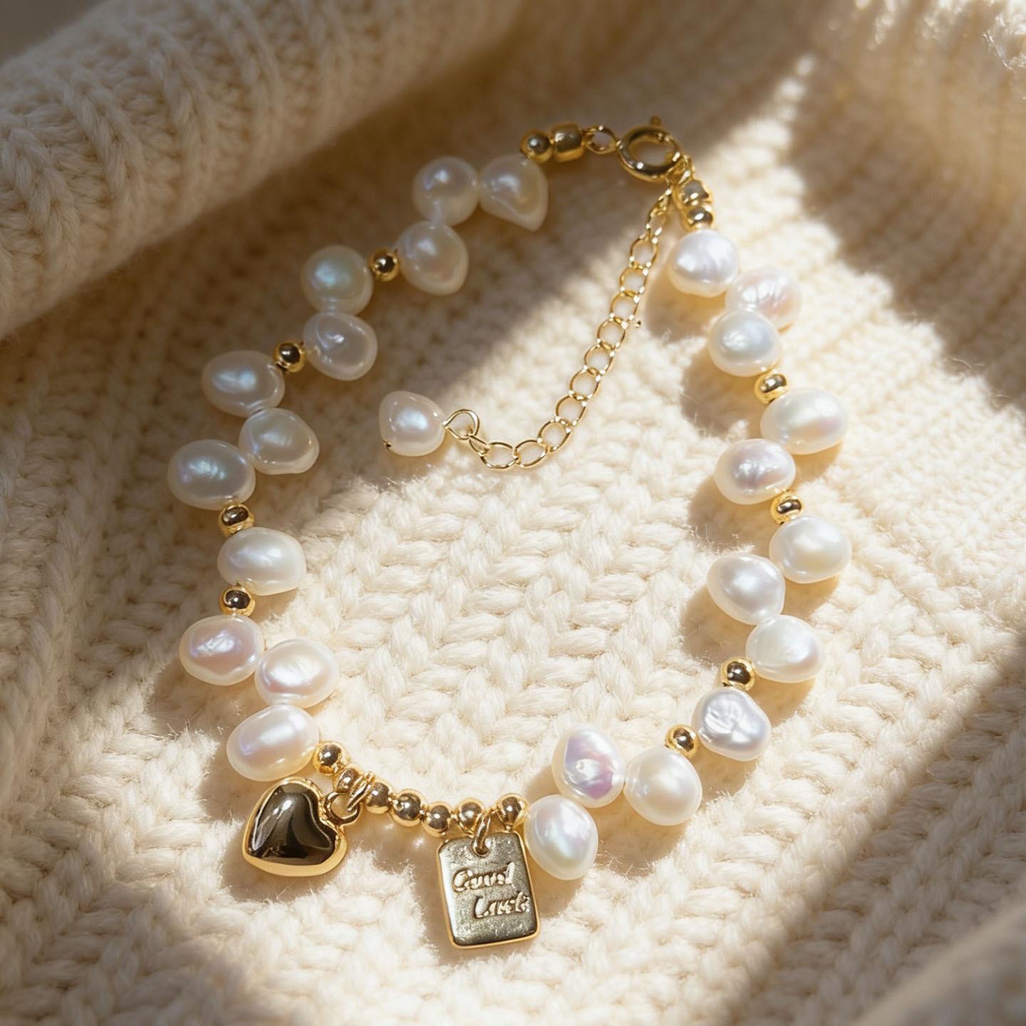 2026 Natural Freshwater Pearl Bracelet Women s Ins Niche Design High-end 18K Love Beaded Jewelry 18CM