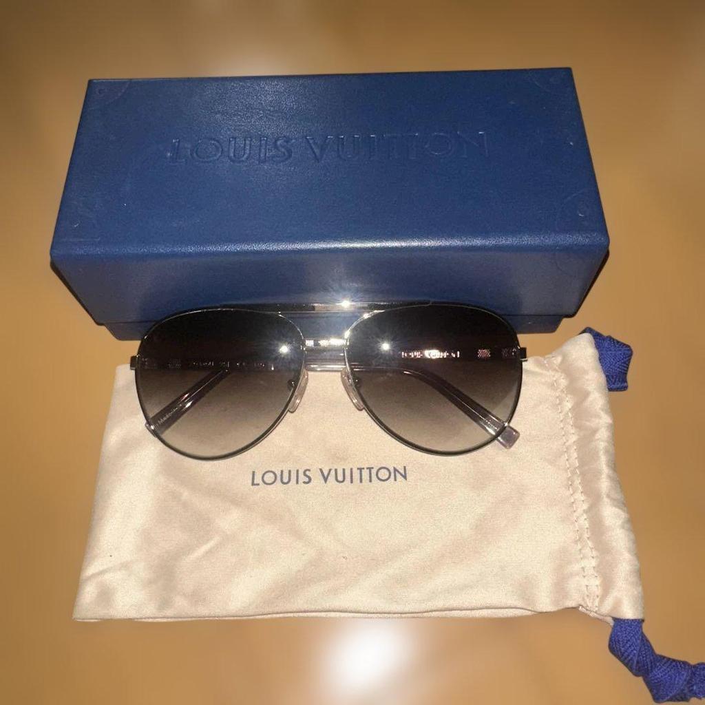 Used Good Condition LOUIS VUITTON Sunglasses (regular)